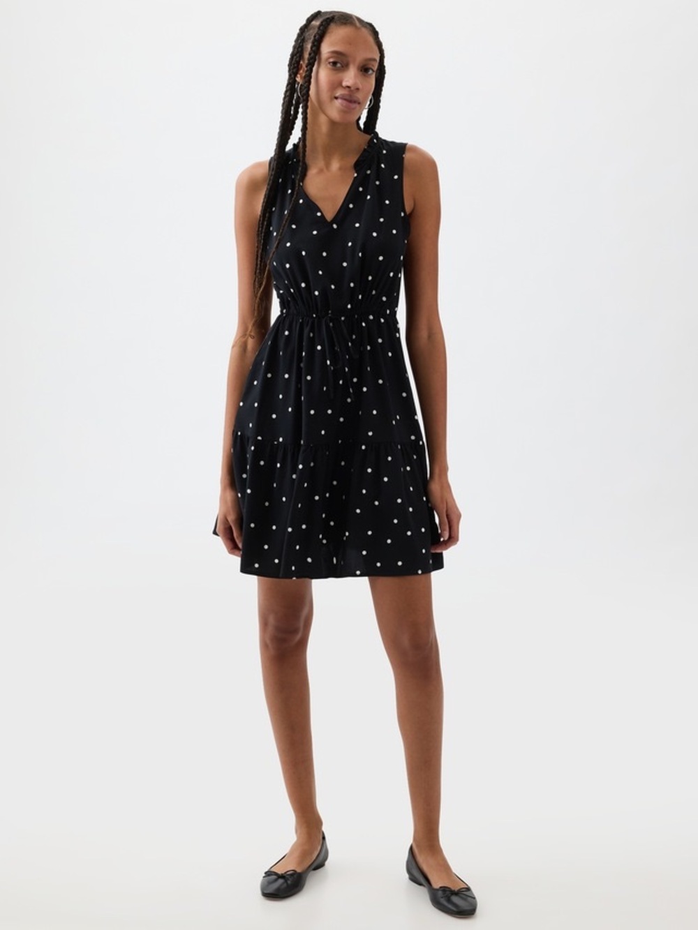 NWT Sleeveless Black Polka Dot V-Neck Dress